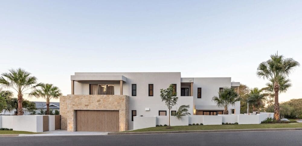 Full view of front of house at The Stables Burraneer House