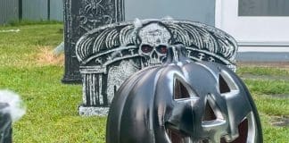 Kmart hack Halloween pumpkin