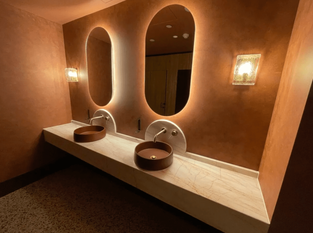 Clay tone bathroom walls