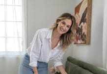 Styling bed with natural print bedding